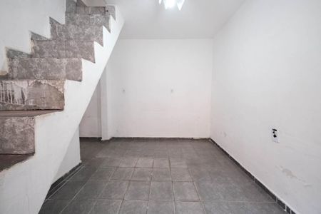 Sala de casa para alugar com 3 quartos, 140m² em Jardim Keralux, São Paulo