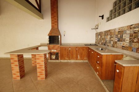 Casa à venda com 347m², 5 quartos e 8 vagasÁrea Externa