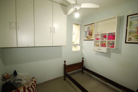 Casa à venda com 347m², 5 quartos e 8 vagasQuarto de Serviço