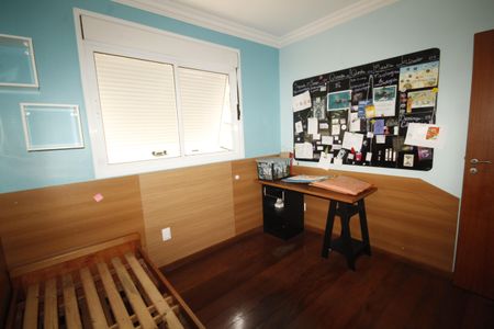 Casa à venda com 347m², 5 quartos e 8 vagasQuarto 2