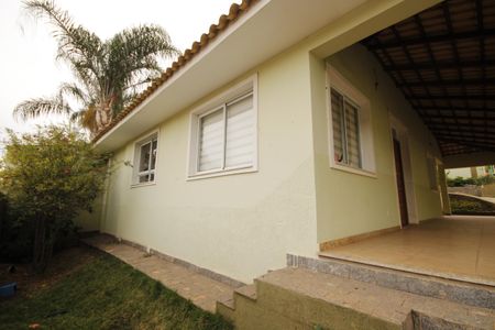 Casa à venda com 347m², 5 quartos e 8 vagasFachada