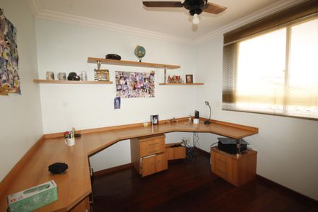 Quarto 2 de casa para alugar com 5 quartos, 347m² em Estoril, Belo Horizonte