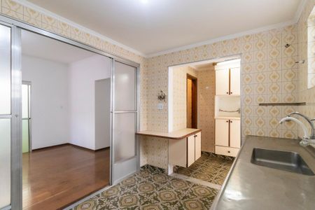 Casa à venda com 260m², 3 quartos e 4 vagas Casa à venda com 260m², 3 quartos e 4 vagasCozinha