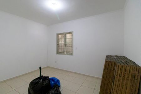 Casa à venda com 260m², 3 quartos e 4 vagas Casa à venda com 260m², 3 quartos e 4 vagasQuarto 3