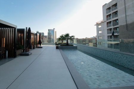 Studio para alugar com 30m², 1 quarto e sem vaga Studio para alugar com 30m², 1 quarto e sem vagaÁrea comum - Piscina