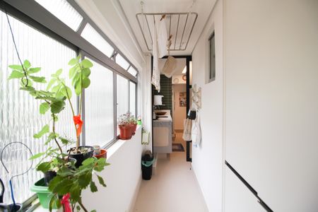 Apartamento à venda com 72m², 2 quartos e 1 vaga Apartamento à venda com 72m², 2 quartos e 1 vagaÁrea de Serviço