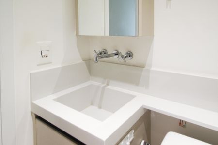 Apartamento à venda com 72m², 2 quartos e 1 vaga Apartamento à venda com 72m², 2 quartos e 1 vagaBanheiro da Suíte 1