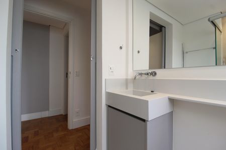 Apartamento à venda com 72m², 2 quartos e 1 vagaBanheiro da Suíte 1