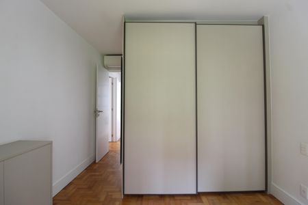 Apartamento à venda com 72m², 2 quartos e 1 vagaSuíte 2