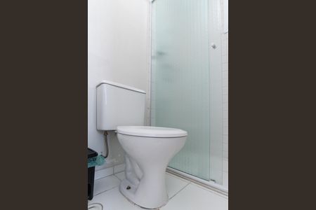 Apartamento à venda com 70m², 3 quartos e 1 vaga Apartamento à venda com 70m², 3 quartos e 1 vagaBanheiro da Suíte