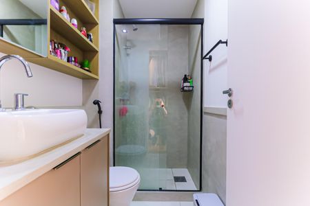 Apartamento à venda com 125m², 3 quartos e 2 vagas Apartamento à venda com 125m², 3 quartos e 2 vagasBanheiro da Suíte