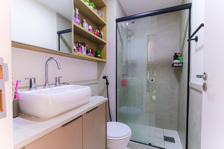 Apartamento à venda com 125m², 3 quartos e 2 vagas Apartamento à venda com 125m², 3 quartos e 2 vagasBanheiro da Suíte