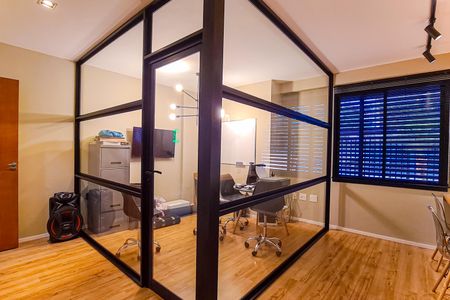 Apartamento à venda com 125m², 3 quartos e 2 vagas Apartamento à venda com 125m², 3 quartos e 2 vagasÁrea comum - Sala reunião