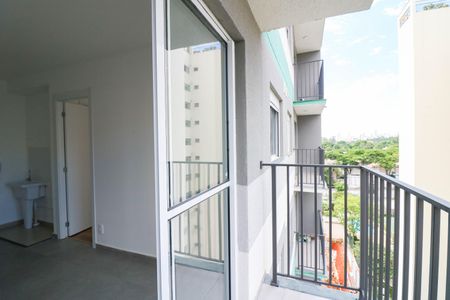 Varanda de kitnet/studio para alugar com 1 quarto, 27m² em Campo Belo, São Paulo