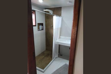 Casa de condomínio à venda com 312m², 3 quartos e 3 vagas Casa de condomínio à venda com 312m², 3 quartos e 3 vagasBanheiro 3