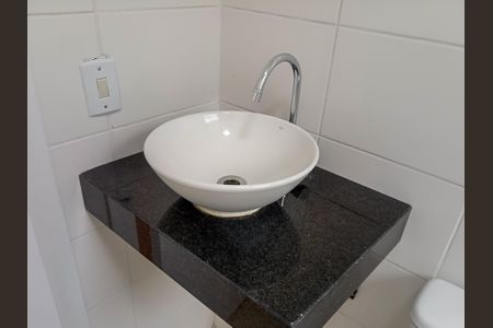 Apartamento à venda com 40m², 2 quartos e 1 vaga Apartamento à venda com 40m², 2 quartos e 1 vagaBanheiro