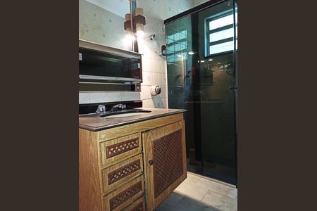 Casa para alugar com 190m², 3 quartos e 2 vagasBanheiro Social