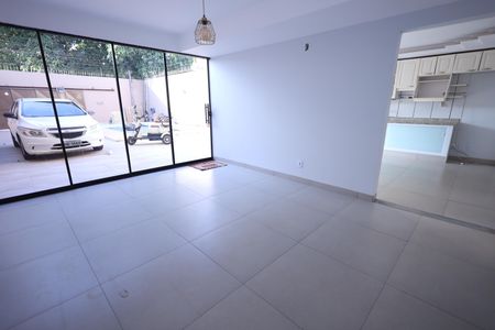 Sala de casa para alugar com 3 quartos, 180m² em Setor Pedro Ludovico, Goiânia