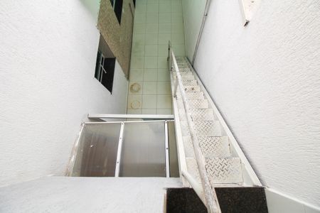 Casa à venda com 110m², 2 quartos e 1 vagaEscadas