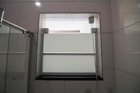 Casa à venda com 110m², 2 quartos e 1 vagaBanheiro 2