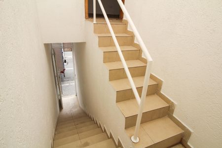 Casa à venda com 110m², 2 quartos e 1 vagaEscadas