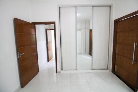 Casa à venda com 110m², 2 quartos e 1 vagaSuíte