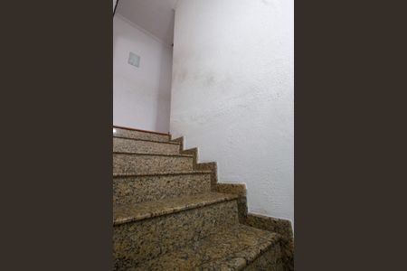 Casa para alugar com 168m², 3 quartos e 2 vagasEscada