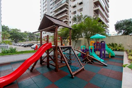 Apartamento à venda com 67m², 2 quartos e 1 vaga Apartamento à venda com 67m², 2 quartos e 1 vagaÁrea comum - Playground