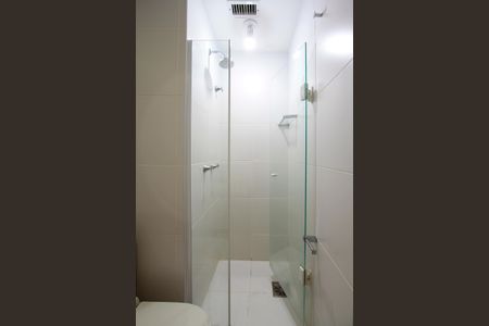 Apartamento à venda com 67m², 2 quartos e 1 vaga Apartamento à venda com 67m², 2 quartos e 1 vagaBanheiro social