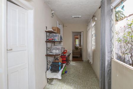 Casa à venda com 120m², 3 quartos e 2 vagas Casa à venda com 120m², 3 quartos e 2 vagasCorredor