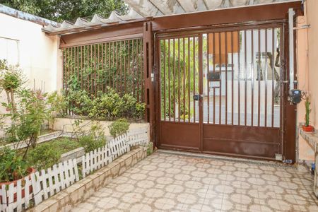 Casa à venda com 120m², 3 quartos e 2 vagas Casa à venda com 120m², 3 quartos e 2 vagasGaragem e Frente da Casa