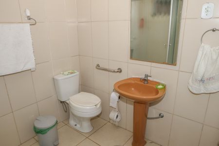 Casa à venda com 120m², 3 quartos e 2 vagas Casa à venda com 120m², 3 quartos e 2 vagasBanheiro da Suíte