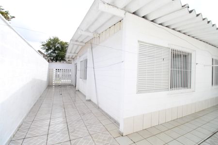 Casa para alugar com 200m², 3 quartos e 5 vagasQuintal