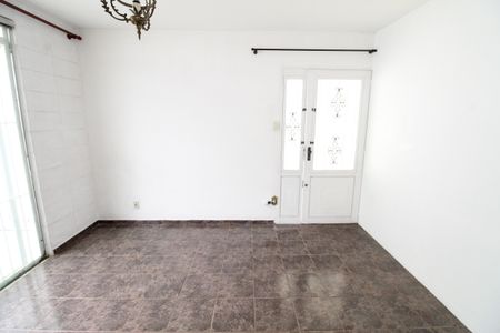 Casa para alugar com 200m², 3 quartos e 5 vagasSala