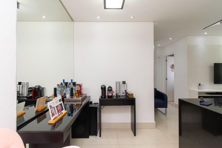 Apartamento à venda com 65m², 2 quartos e 1 vagaSala