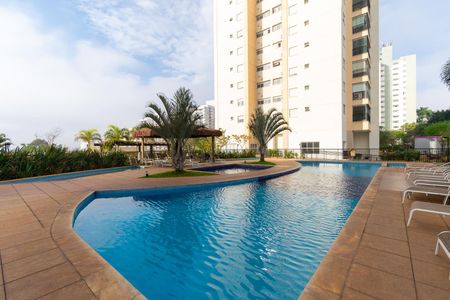Apartamento à venda com 65m², 2 quartos e 1 vagaÁrea comum - Piscina