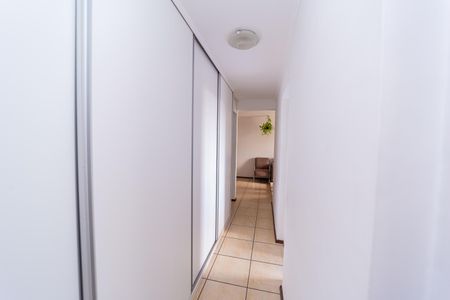 Apartamento à venda com 70m², 2 quartos e 1 vaga Apartamento à venda com 70m², 2 quartos e 1 vagaCorredor