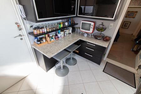 Apartamento à venda com 108m², 2 quartos e 2 vagasCozinha