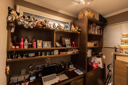 Apartamento à venda com 108m², 2 quartos e 2 vagasEscritório