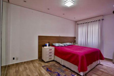 Apartamento à venda com 212m², 3 quartos e 2 vagasSuíte 1