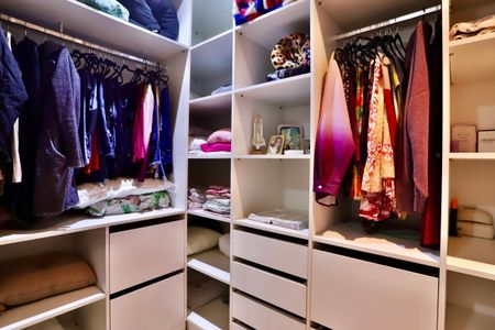 Apartamento à venda com 212m², 3 quartos e 2 vagasCloset da Suíte 1