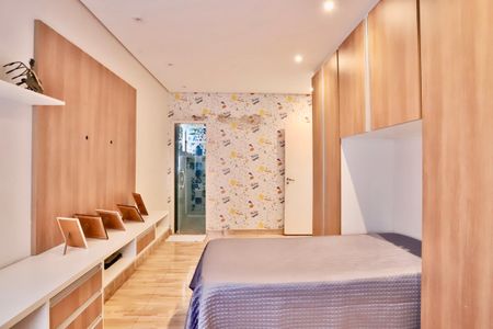 Apartamento à venda com 212m², 3 quartos e 2 vagasSuíte 2