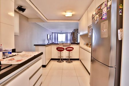 Apartamento à venda com 212m², 3 quartos e 2 vagasCozinha