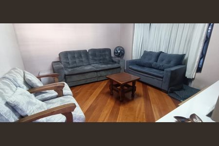 Sala de casa para alugar com 3 quartos, 206m² em Jardim Leonidas Moreira, São Paulo