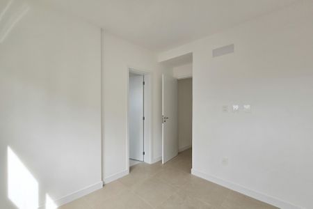 Apartamento à venda com 117m², 3 quartos e 2 vagasSuíte 2