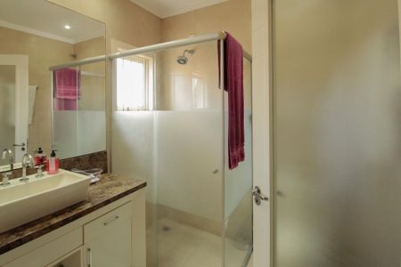 Casa à venda com 300m², 3 quartos e 4 vagasBanheiro da Suíte 3