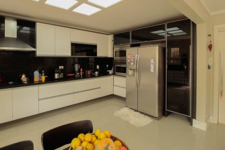 Casa à venda com 300m², 3 quartos e 4 vagasCozinha