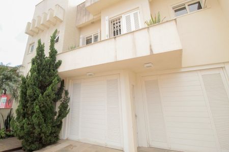 Casa à venda com 300m², 3 quartos e 4 vagasFachada