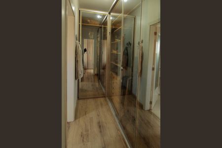 Casa à venda com 300m², 3 quartos e 4 vagasCloset da suíte 3