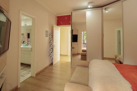 Casa à venda com 300m², 3 quartos e 4 vagasSuíte 1